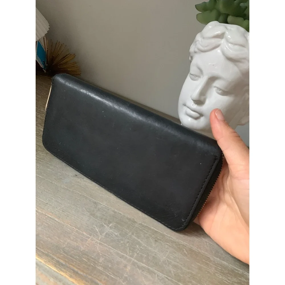 Michael Kors Black Leather Zip Around Continental Wallet Gold Logo Plaque